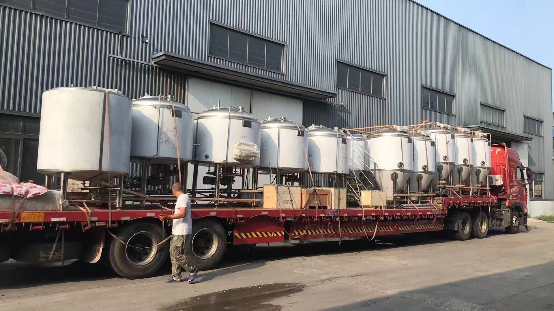 穆棱精酿啤酒设备厂—精酿啤酒设备制造：传承工艺与创新科技的交融